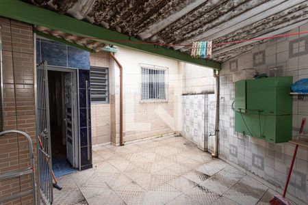 Casa à venda com 200m², 3 quartos e 4 vagasÁrea de serviço e quintal