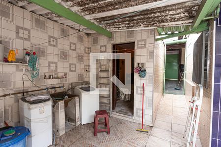 Casa à venda com 200m², 3 quartos e 4 vagasÁrea de serviço e quintal