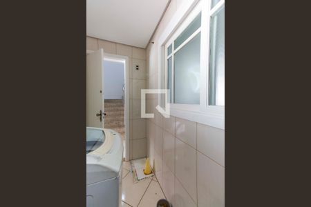 Casa à venda com 106m², 2 quartos e 2 vagas Casa à venda com 106m², 2 quartos e 2 vagasLavanderia