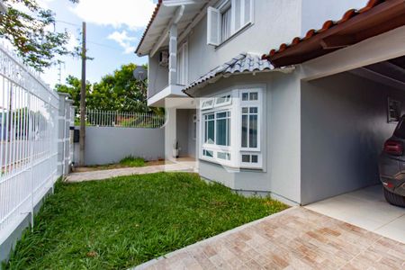Casa à venda com 106m², 2 quartos e 2 vagas Casa à venda com 106m², 2 quartos e 2 vagasFachada da casa
