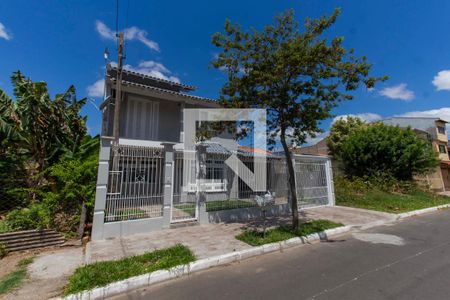 Casa à venda com 106m², 2 quartos e 2 vagas Casa à venda com 106m², 2 quartos e 2 vagasFachada da casa