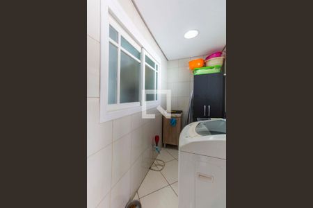 Casa à venda com 106m², 2 quartos e 2 vagas Casa à venda com 106m², 2 quartos e 2 vagasLavanderia