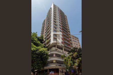 Apartamento para alugar com 98m², 3 quartos e 2 vagas Apartamento para alugar com 98m², 3 quartos e 2 vagasFachada