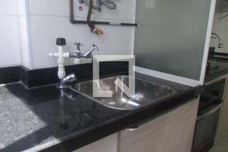 Cozinha de apartamento à venda com 2 quartos, 47m² em Sampaio, Rio de Janeiro