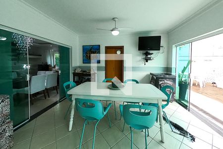 Casa à venda com 390m², 6 quartos e 4 vagas Casa à venda com 390m², 6 quartos e 4 vagaschurrasqueira