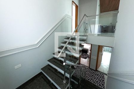 Casa à venda com 390m², 6 quartos e 4 vagas Casa à venda com 390m², 6 quartos e 4 vagasescada pavimento 3