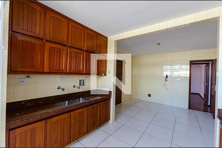Apartamento à venda com 308m², 4 quartos e 2 vagasCozinha