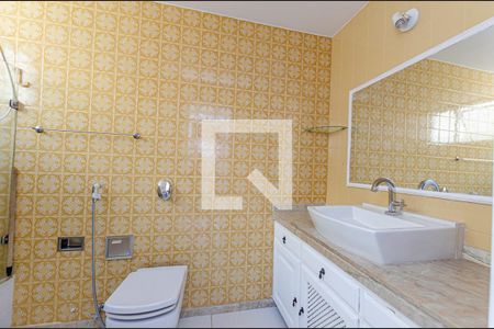 Apartamento à venda com 308m², 4 quartos e 2 vagasBanheiro da Suíte 1