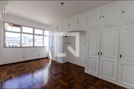 Apartamento à venda com 308m², 4 quartos e 2 vagasSuite 