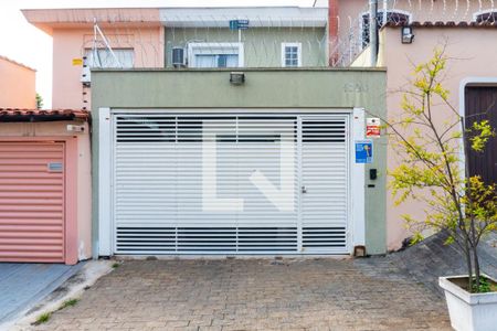 Casa à venda com 196m², 2 quartos e 2 vagasFachada