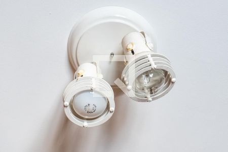 Casa à venda com 196m², 2 quartos e 2 vagasQuarto de Serviço