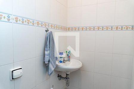 Casa à venda com 196m², 2 quartos e 2 vagasBanheiro de serviço