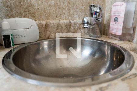 Casa à venda com 196m², 2 quartos e 2 vagasBanheiro da Suíte 2 Detalhe