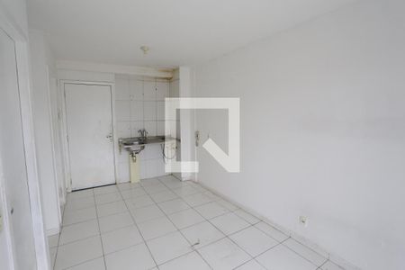 Sala/Cozinha de apartamento para alugar com 1 quarto, 32m² em Jardim Santa Teresinha, São Paulo