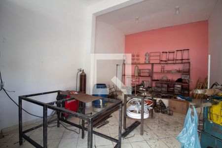 Casa à venda com 300m², 4 quartos e 2 vagasSalão