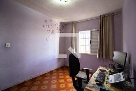 Quarto 2 de casa à venda com 4 quartos, 300m² em Parque Guarani, São Paulo