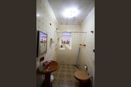 Casa à venda com 300m², 4 quartos e 2 vagasBanheiro 2