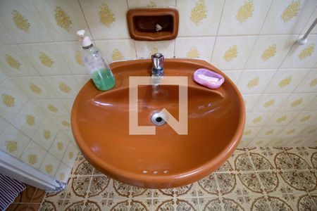 Casa à venda com 300m², 4 quartos e 2 vagasBanheiro 2