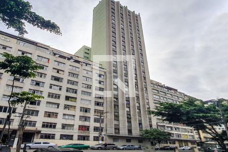 Apartamento à venda com 55m², 1 quarto e sem vagaFachada