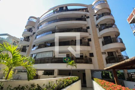 Apartamento à venda com 113m², 3 quartos e 2 vagas Apartamento à venda com 113m², 3 quartos e 2 vagasFachada