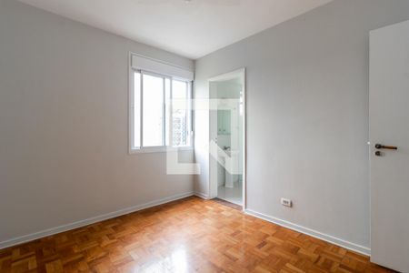 Suíte de apartamento para alugar com 3 quartos, 130m² em Moema, São Paulo