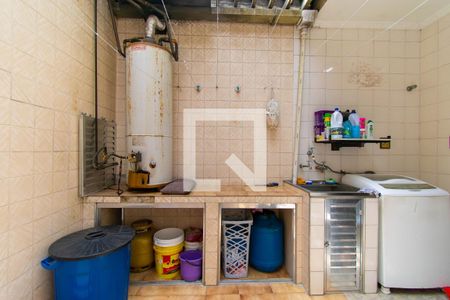 Casa à venda com 220m², 3 quartos e 3 vagasÁrea de Serviço