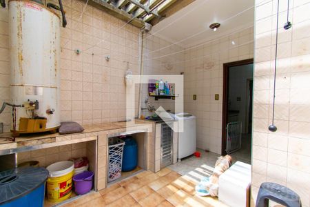 Casa à venda com 220m², 3 quartos e 3 vagasÁrea de Serviço