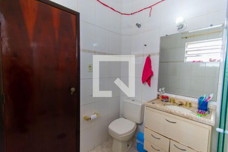 Casa à venda com 220m², 3 quartos e 3 vagasBanheiro da Suíte
