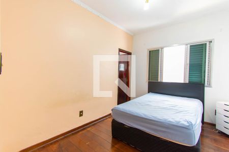 Casa à venda com 220m², 3 quartos e 3 vagasSuíte