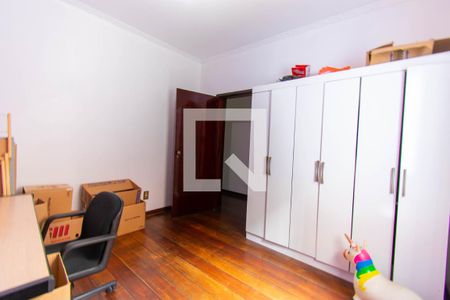 Casa à venda com 220m², 3 quartos e 3 vagasQuarto 2