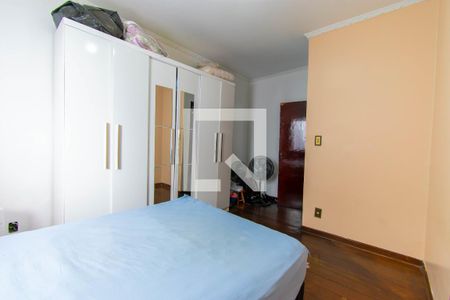 Casa à venda com 220m², 3 quartos e 3 vagasSuíte