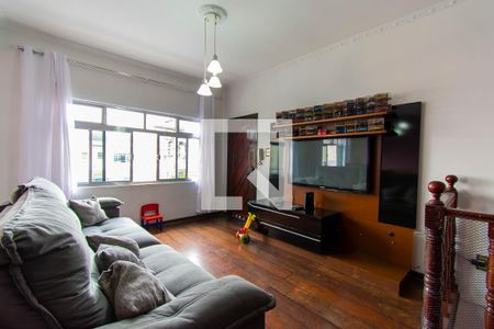 Casa à venda com 220m², 3 quartos e 3 vagasSala