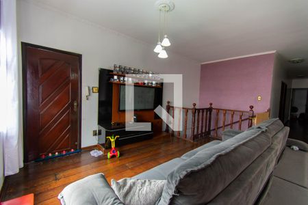 Casa à venda com 220m², 3 quartos e 3 vagasSala