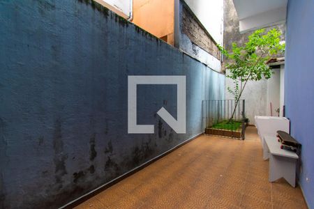 Casa à venda com 220m², 3 quartos e 3 vagasQuintal