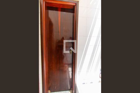 Casa à venda com 220m², 3 quartos e 3 vagasBanheiro de serviço