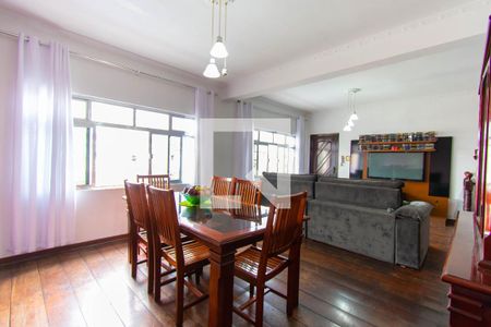 Casa à venda com 220m², 3 quartos e 3 vagasSala de Jantar