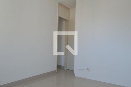 Quarto 1 de apartamento para alugar com 2 quartos, 55m² em Taquara, Rio de Janeiro