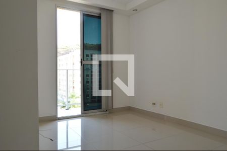 Sala de apartamento para alugar com 2 quartos, 55m² em Taquara, Rio de Janeiro