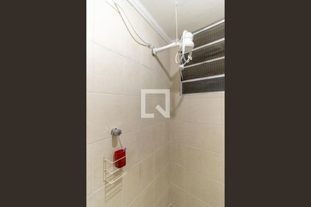 Banheiro - Chuveiro de kitnet/studio para alugar com 1 quarto, 30m² em República, São Paulo