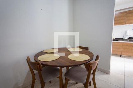 Sala de apartamento para alugar com 2 quartos, 60m² em Tibery, Uberlândia