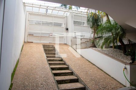 Casa à venda com 361m², 4 quartos e 6 vagasGaragem