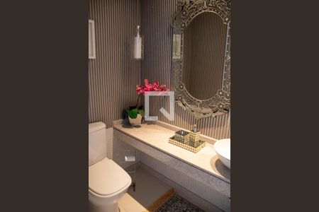 Casa à venda com 361m², 4 quartos e 6 vagasBanheiro 4