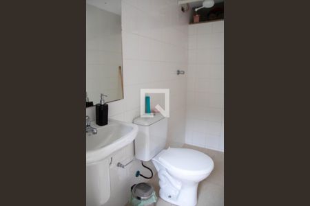 Casa à venda com 361m², 4 quartos e 6 vagasBanheiro de serviço