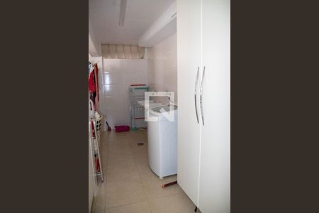 Casa à venda com 361m², 4 quartos e 6 vagasÁrea de Serviço