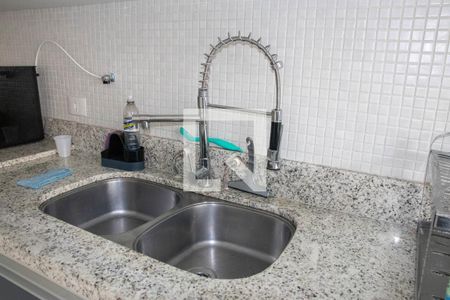 Casa à venda com 361m², 4 quartos e 6 vagasCozinha