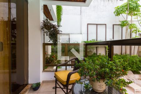 Apartamento à venda com 136m², 3 quartos e 2 vagasVaranda