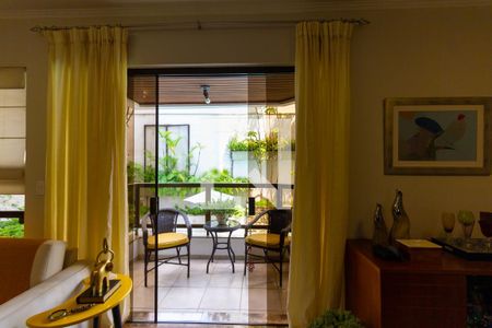 Apartamento à venda com 136m², 3 quartos e 2 vagasVaranda