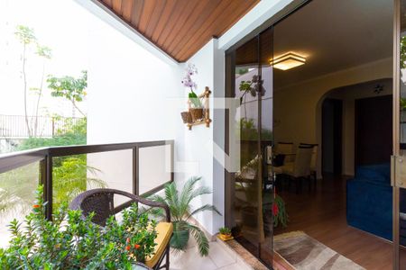 Apartamento à venda com 136m², 3 quartos e 2 vagasVaranda