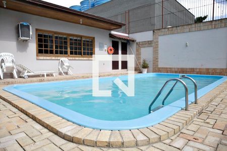 Apartamento à venda com 86m², 3 quartos e 1 vaga Apartamento à venda com 86m², 3 quartos e 1 vagaPiscina