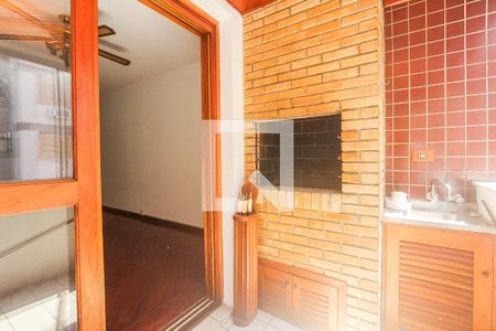 Varanda com churrasqueira de apartamento à venda com 3 quartos, 86m² em Bom Jesus, Porto Alegre